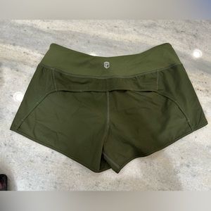 Born Primitive Free Flow Short Women’s M